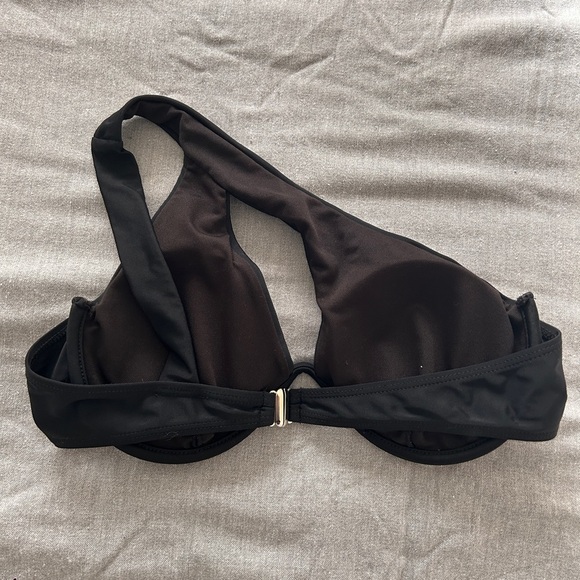 Woman’s Bikini Top- NWOT - Picture 3 of 4